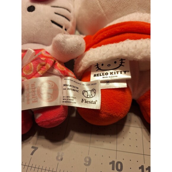Sanrio Hello Kitty Plush lot - Picture 3 of 4